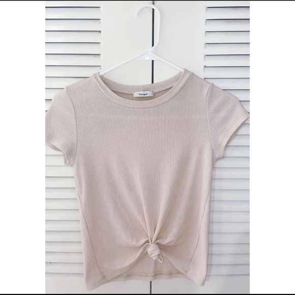 Nude tie knot T-shirt style. - Picture 2 of 3